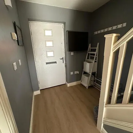 Two-bed In Knowle Nyaraló *