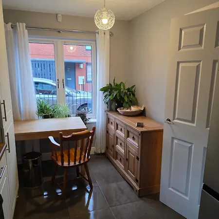 Nyaraló Two-bed In Knowle *