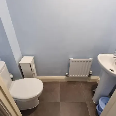Two-bed In Knowle *