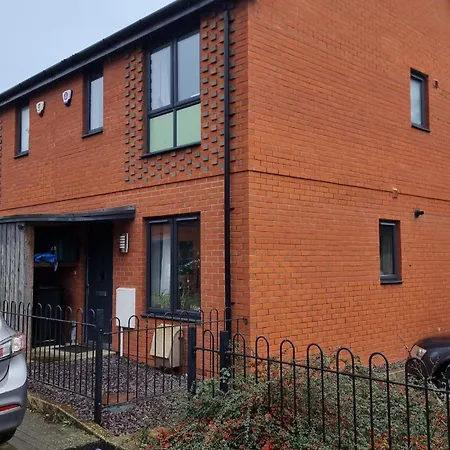 Two-bed In Knowle *