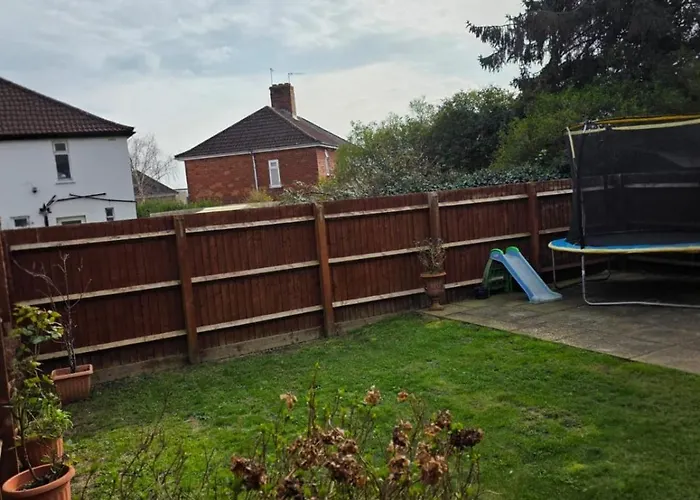 Two-bed In Knowle Casa vacanze Bristol