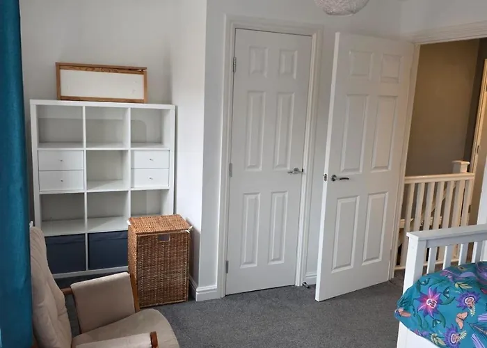 Two-bed In Knowle Holiday home Bristol