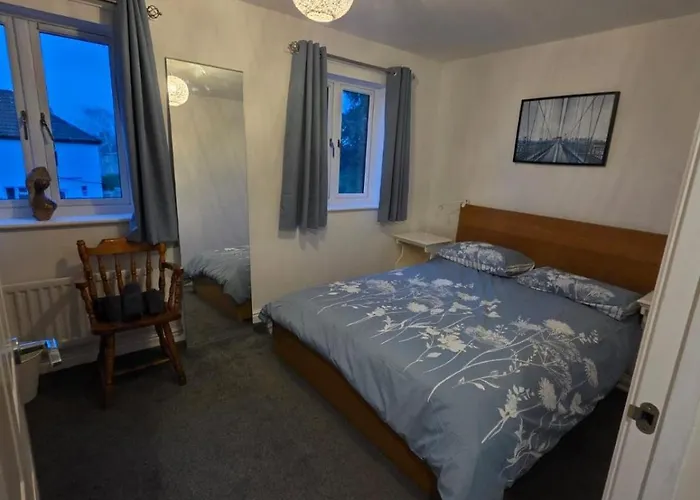 Two-bed In Knowle Holiday home Bristol